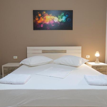Saranda Inn Rooms & Apartments エクステリア 写真